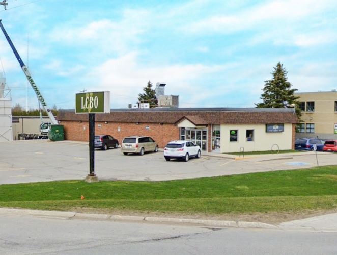 702 Main St E, Shelburne, ON for sale - Primary Photo - Image 1 of 1