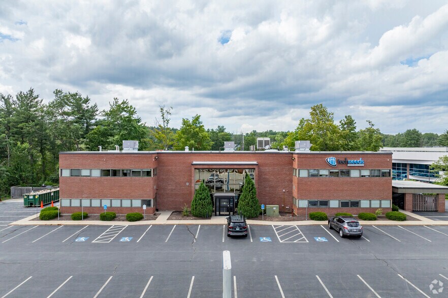 18 Pelham Rd, Salem, NH for lease - Building Photo - Image 3 of 6