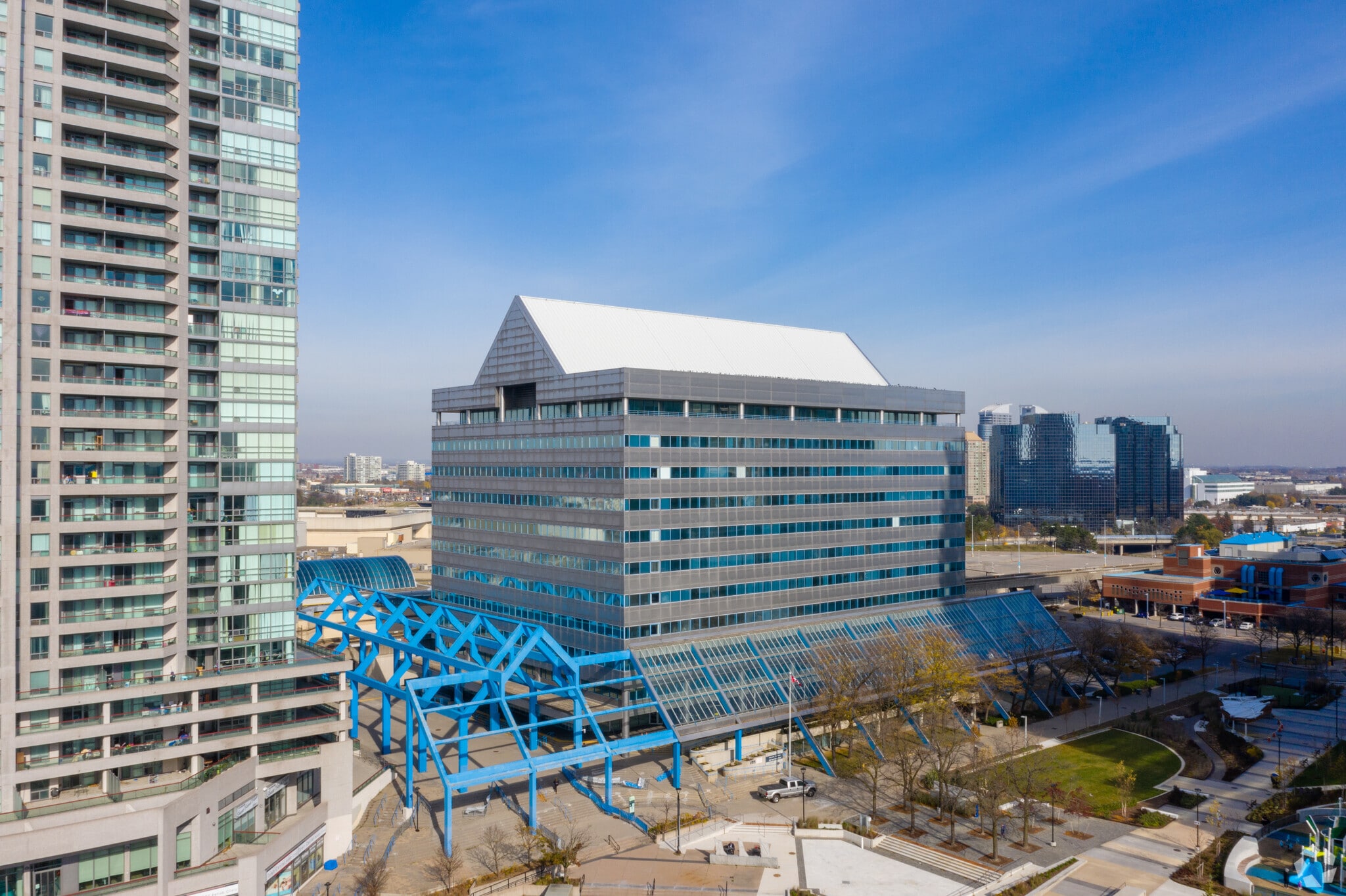 200 Town Centre Ct, Toronto, ON for sale Primary Photo- Image 1 of 1