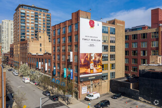 Plus de détails pour 350 W Ontario St, Chicago, IL - Bureau à louer