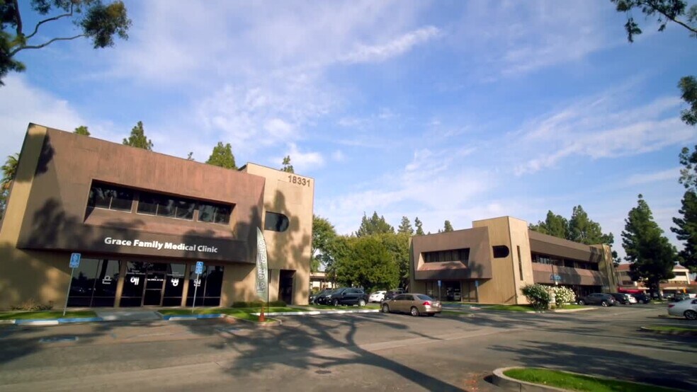 18327 Gridley Rd rd, Cerritos, CA à vendre - Vidéo sur l’inscription commerciale - Image 2 de 65