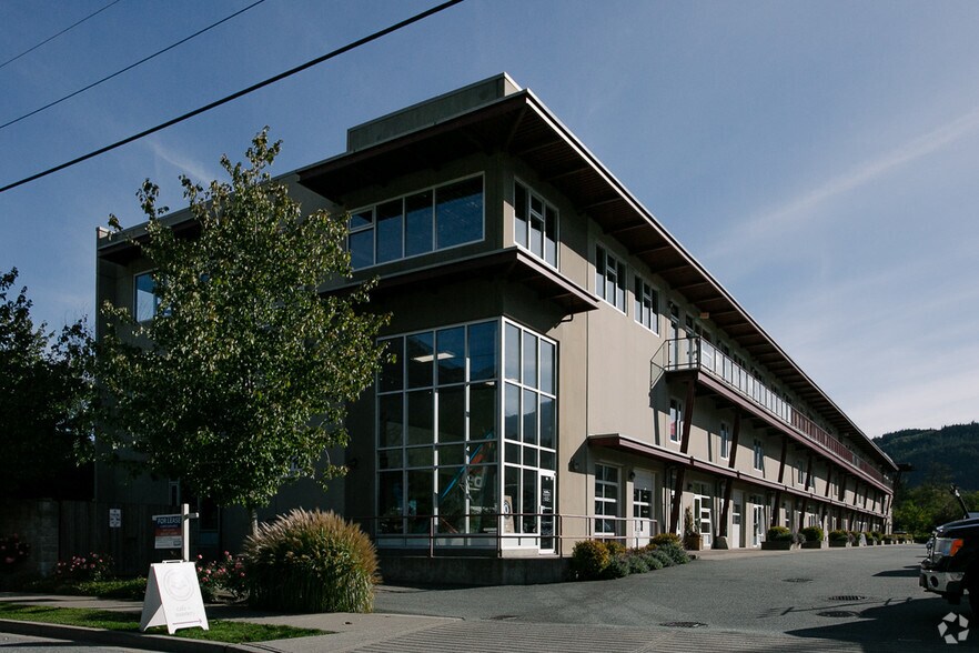 39012 Discovery Way, Squamish, BC à vendre - Photo du bâtiment - Image 3 de 4