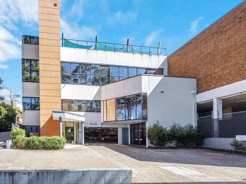 9 Waltham St, Artarmon à louer - Photo du bâtiment - Image 3 de 10