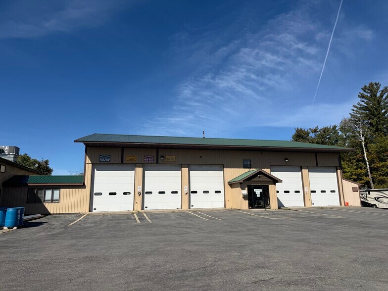 1122 County Route 57, Fulton, NY à vendre - Photo du bâtiment - Image 3 de 10