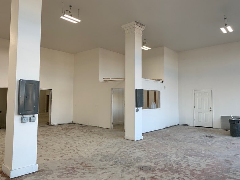 945 N El Dorado St, Stockton, CA for lease - Interior Photo - Image 3 of 8