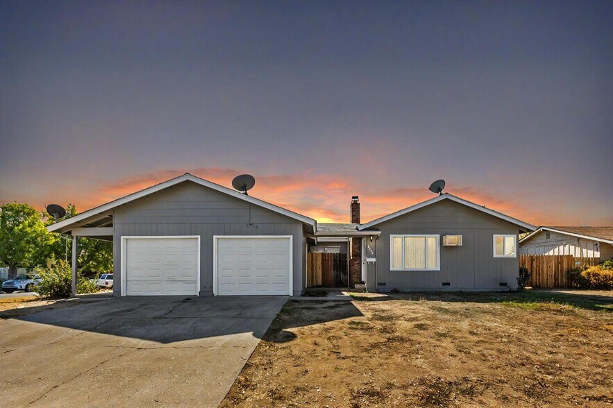 7656 23rd St, Sacramento, CA à vendre - Photo du bâtiment - Image 3 de 31