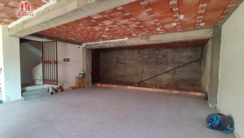 Retail in Ourense, Orense for lease - Interior Photo - Image 2 of 2