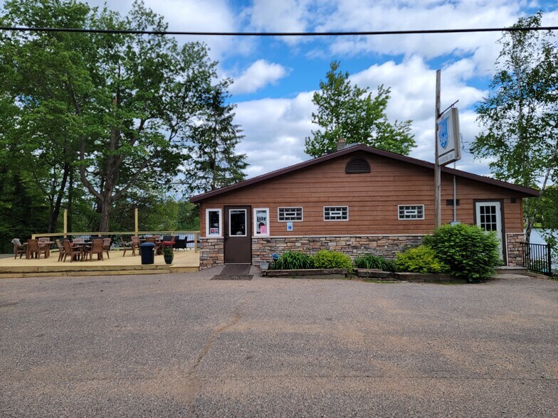 15463 County Rd W, Crivitz, WI for sale - Building Photo - Image 1 of 1