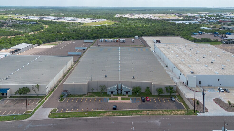 14701 Atlanta Dr, Laredo, TX for lease - Building Photo - Image 3 of 26