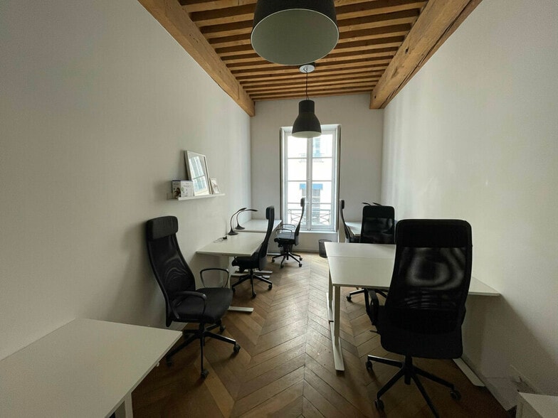 Office in Lyon for sale - Building Photo - Image 2 of 12