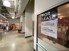 333 E Benton Pl, Chicago, IL for lease Interior Photo- Image 1 of 4