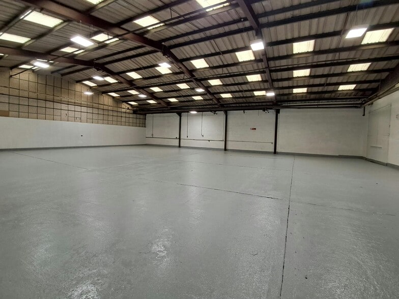 Arrowhead Rd, Reading for lease - Building Photo - Image 3 of 6