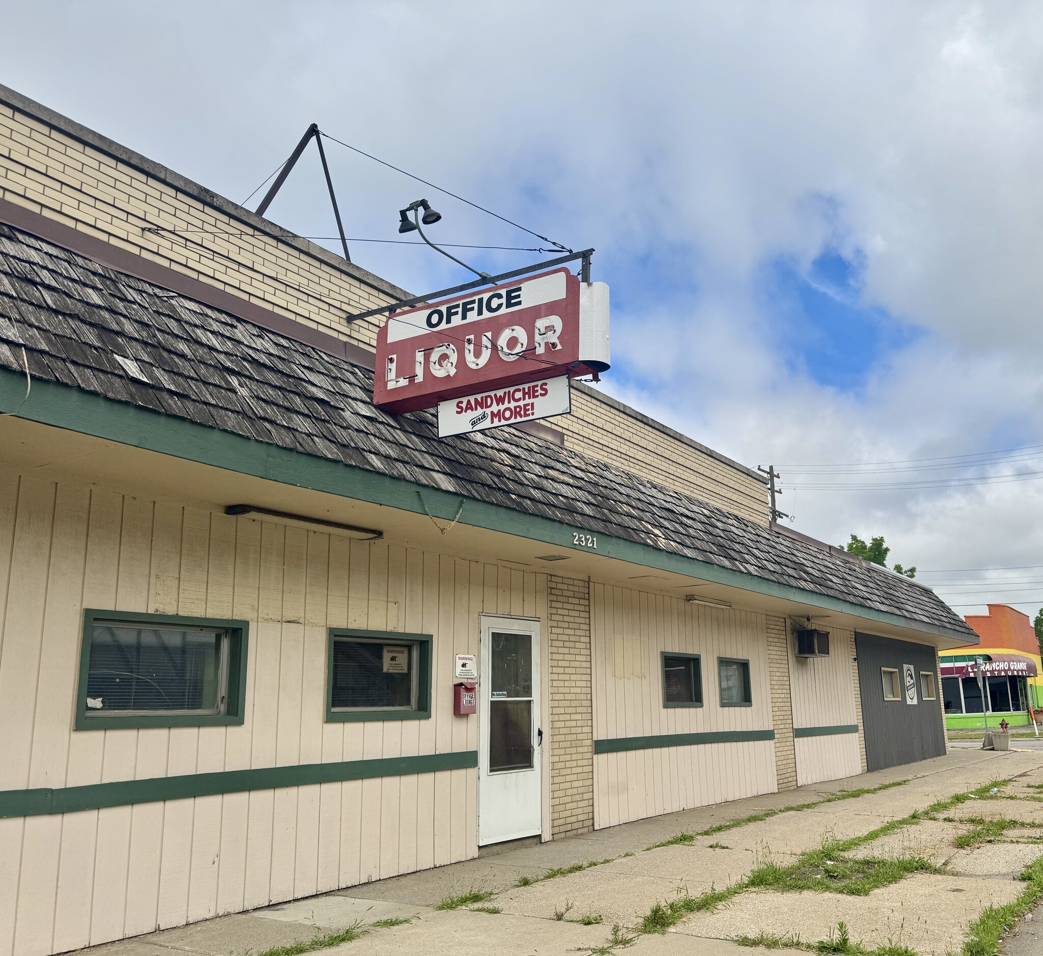 2321 N Michigan Ave, Saginaw, MI for sale Primary Photo- Image 1 of 13