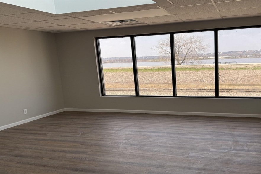 101 10th St, Rock Island, IL for lease - Building Photo - Image 2 of 7