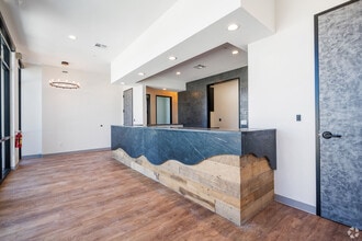 4841 Williams Dr, Georgetown, TX à vendre Photo intérieure- Image 2 de 11