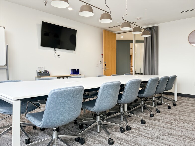 3773 Cherry Creek North Dr, Denver, CO à louer - Photo intérieure - Image 3 de 17