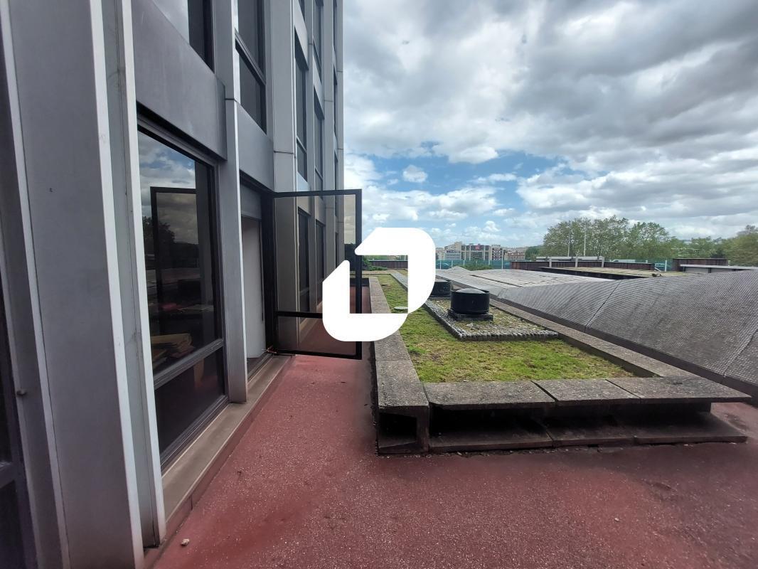 Bureau dans Saint-Cloud à louer Photo du bâtiment- Image 1 de 12