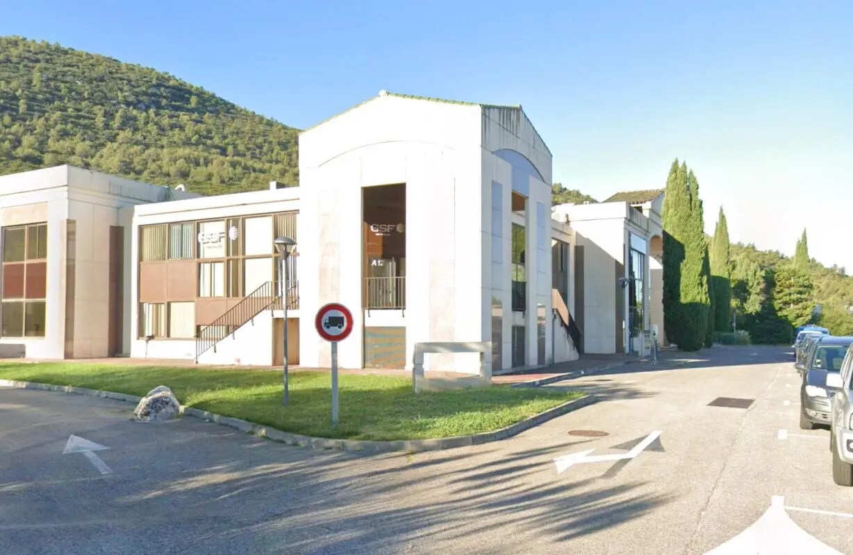 30 Avenue Du Chateau De Jouques, Gémenos for lease Building Photo- Image 1 of 6
