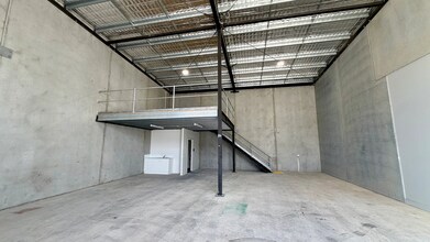 5 Donaldson St, Wyong for lease Interior Photo- Image 2 of 3