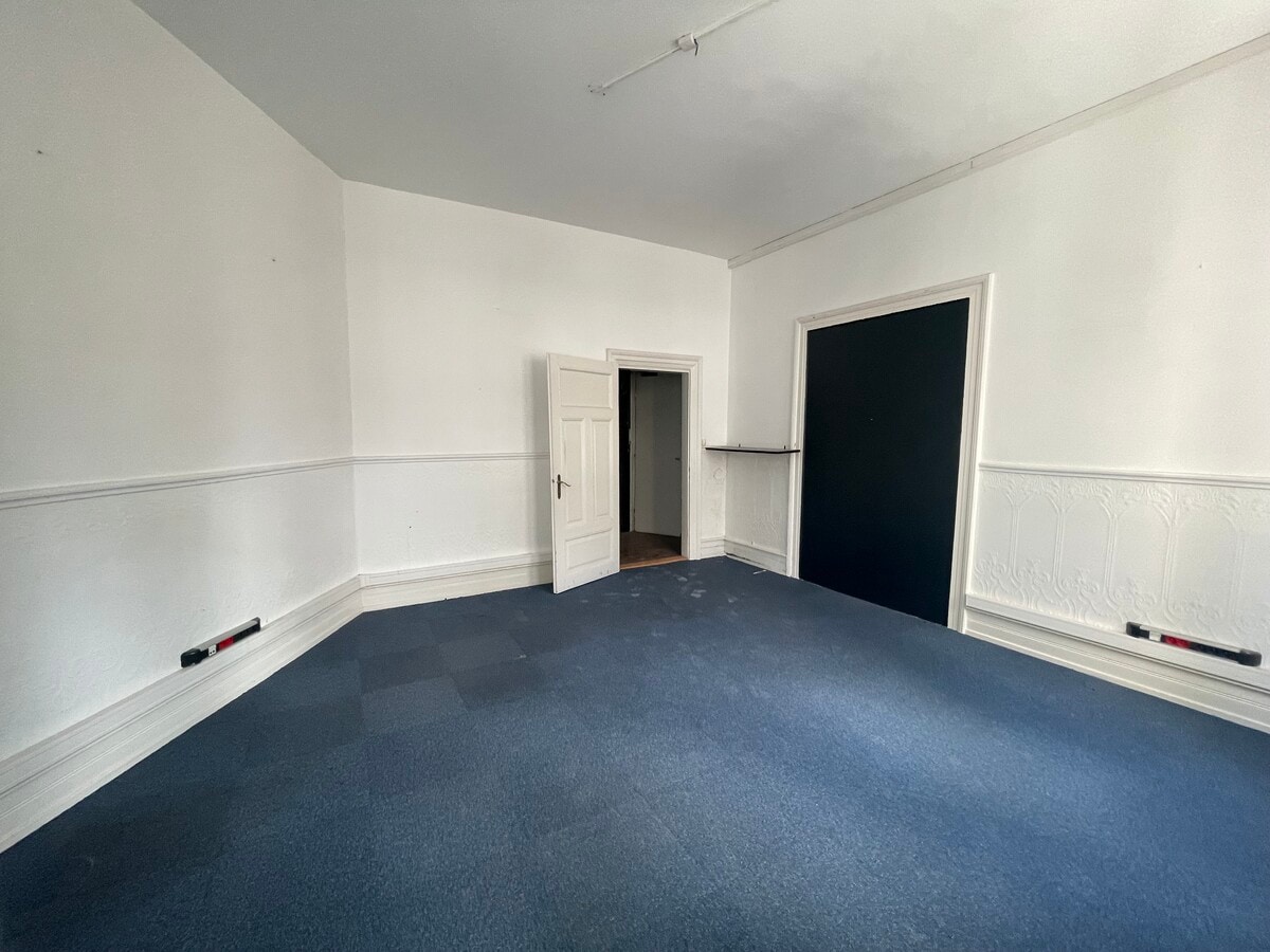18 Rue Auguste Lamey, Strasbourg, BR 67000 - - - Interior Photo - Image 2 of 6