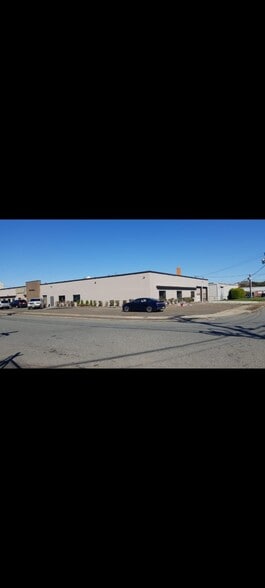 48 Industrial St W, Clifton, NJ for lease - Building Photo - Image 2 of 4