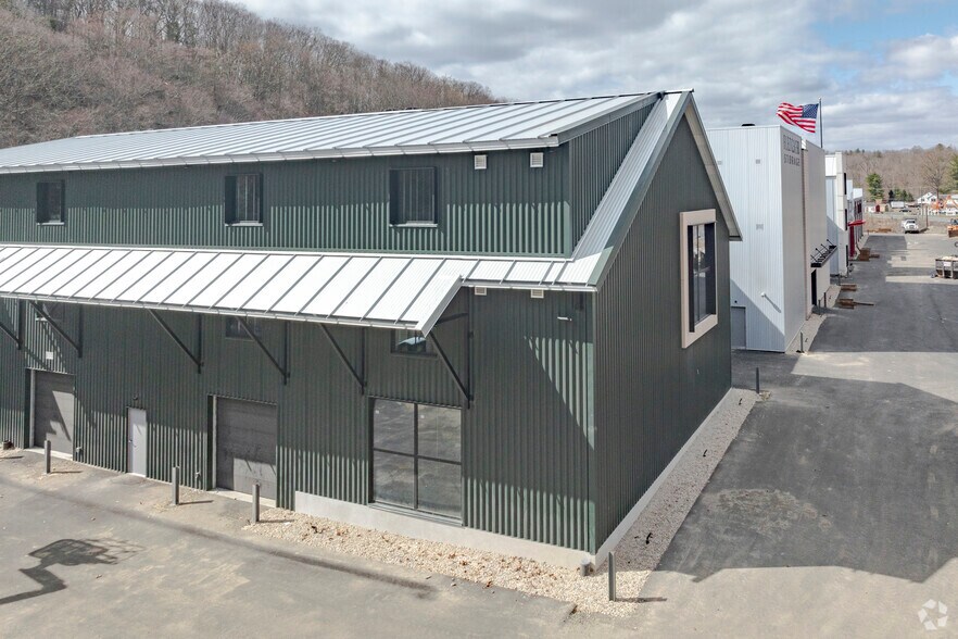 241 Ethan Allen Hwy, Ridgefield, CT à louer - Photo du bâtiment - Image 2 de 12