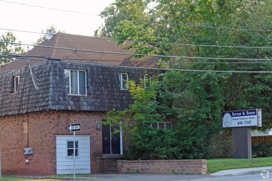 1674 Western Ave, Albany, NY for lease - Primary Photo - Image 1 of 2