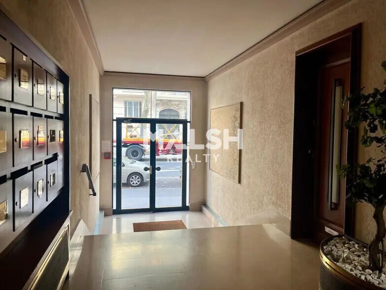 Boulevard Des Belges, Lyon à vendre - Hall d’entrée - Image 2 de 14
