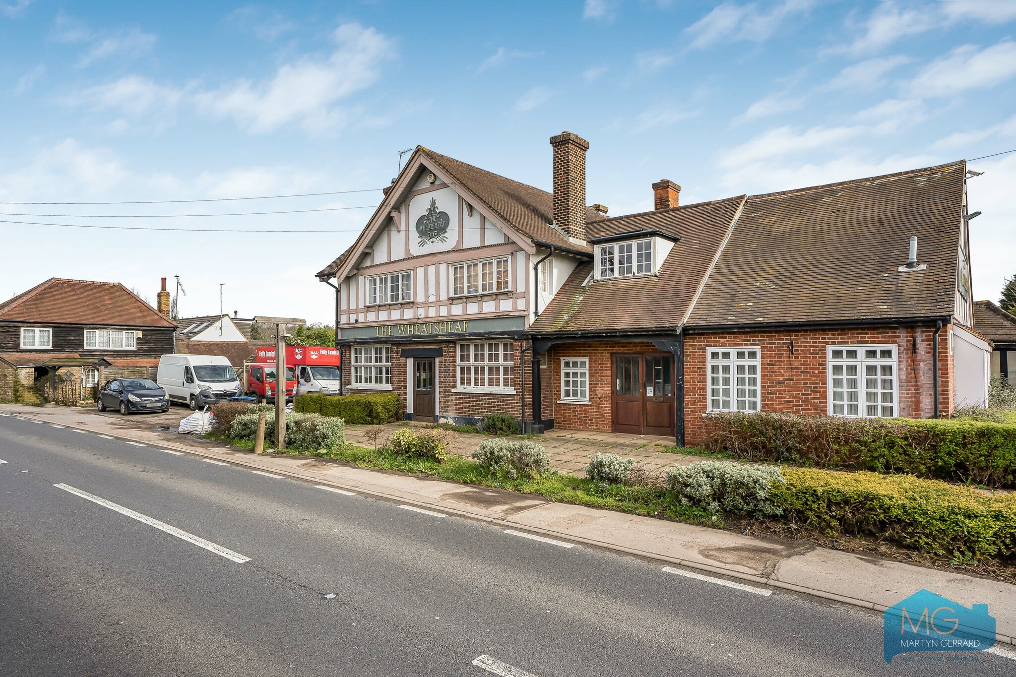 Crooked Mile, Waltham Abbey for lease Primary Photo- Image 1 of 7