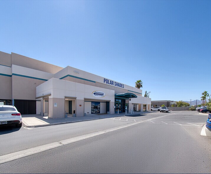 Polar Shades portefeuille de 2 propriétés à vendre sur LoopNet.ca - Photo du bâtiment - Image 3 de 9