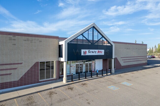 Plus de détails pour 3351 20th Ave NE, Calgary, AB - Commerce de détail à vendre