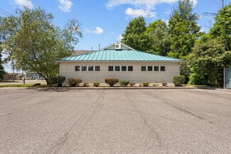 Plus de détails pour 11 Airport Dr, Wappingers Falls, NY - Bureau à vendre