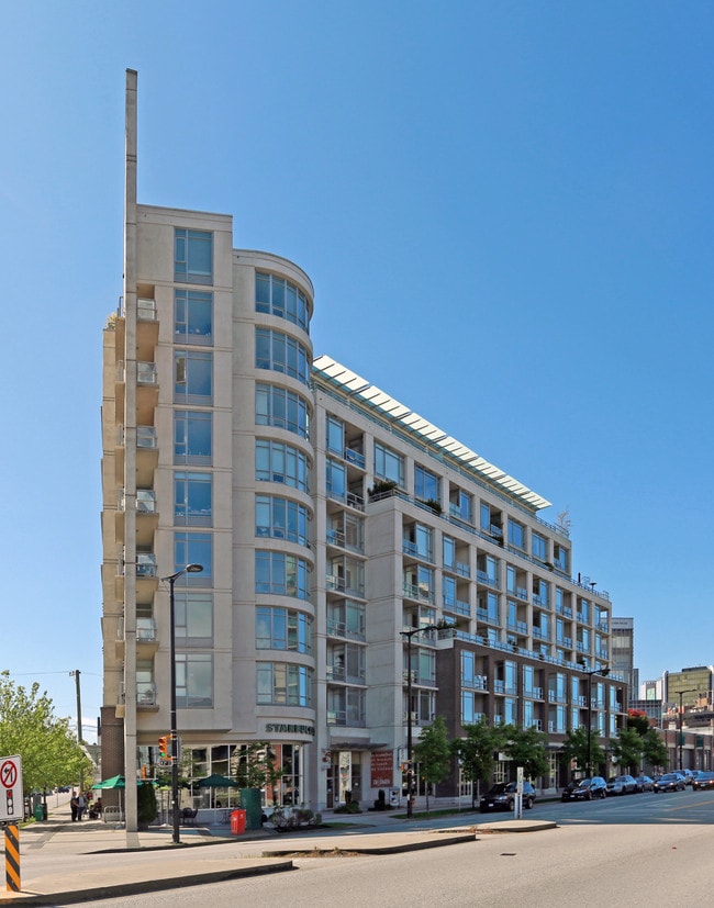 Plus de détails pour 2055 Yukon St, Vancouver, BC - Commerce de détail à louer