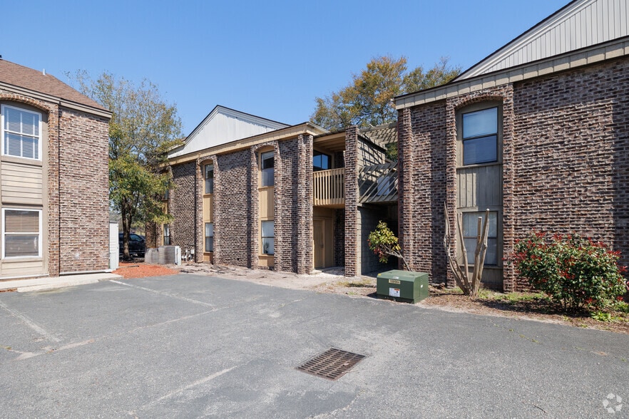 2408 Madison Dr, North Myrtle Beach, SC for sale - Building Photo - Image 2 of 14