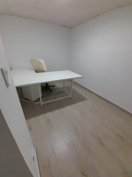 Retail in Cáceres for sale - Building Photo - Image 3 of 23