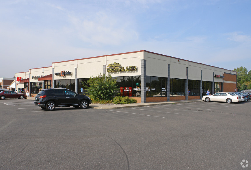 1650-1662 Market Dr, Stillwater, MN for lease - Primary Photo - Image 1 of 2