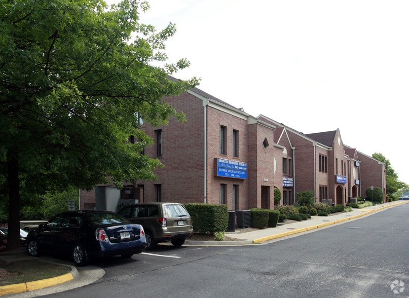 9310-9318 Old Keene Mill Rd, Burke, VA for lease - Building Photo - Image 3 of 21