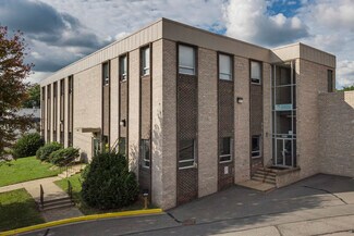 Plus de détails pour 5261-5263 Port Royal Rd, Springfield, VA - Local d'activités à louer