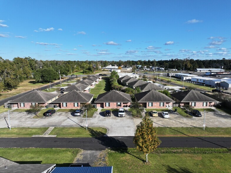 2524 Crockett St, Lake Charles, LA à vendre - Photo du bâtiment - Image 3 de 8