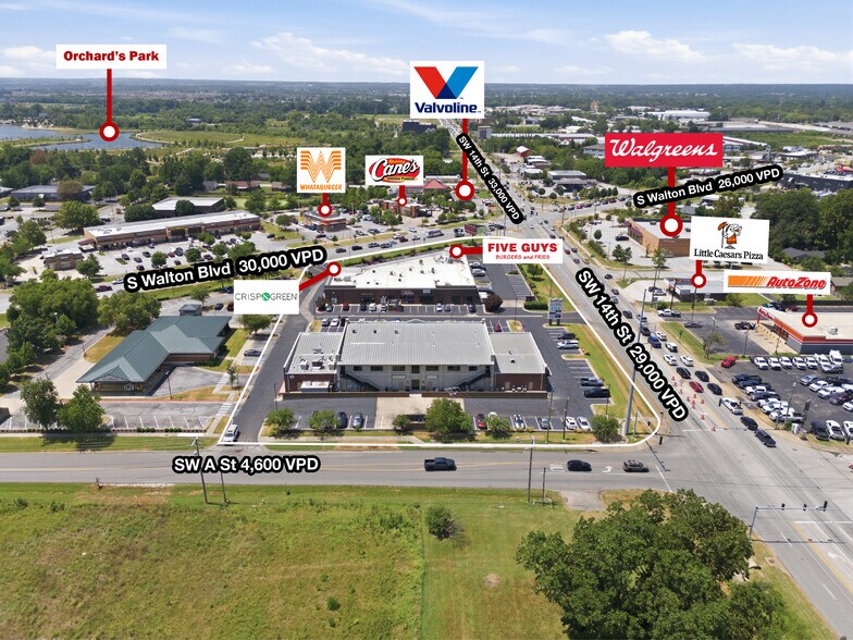 201 SW 14th St, Bentonville, AR à louer - Photo du bâtiment - Image 2 de 45