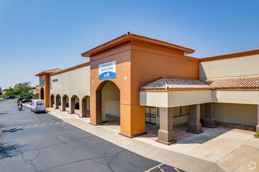 6760 W Deer Valley Rd, Glendale, AZ for lease - Building Photo - Image 3 of 18