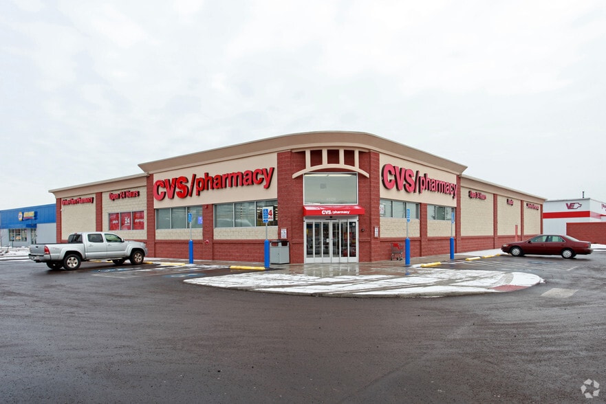 4528 Grand Ave, Duluth, MN for lease - Building Photo - Image 2 of 4