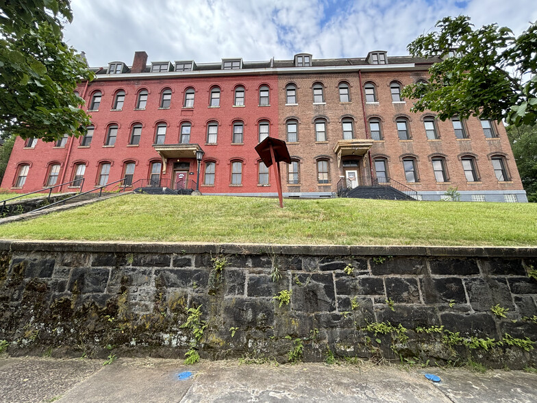 32-40 Pius St, Pittsburgh, PA for sale - Building Photo - Image 3 of 8