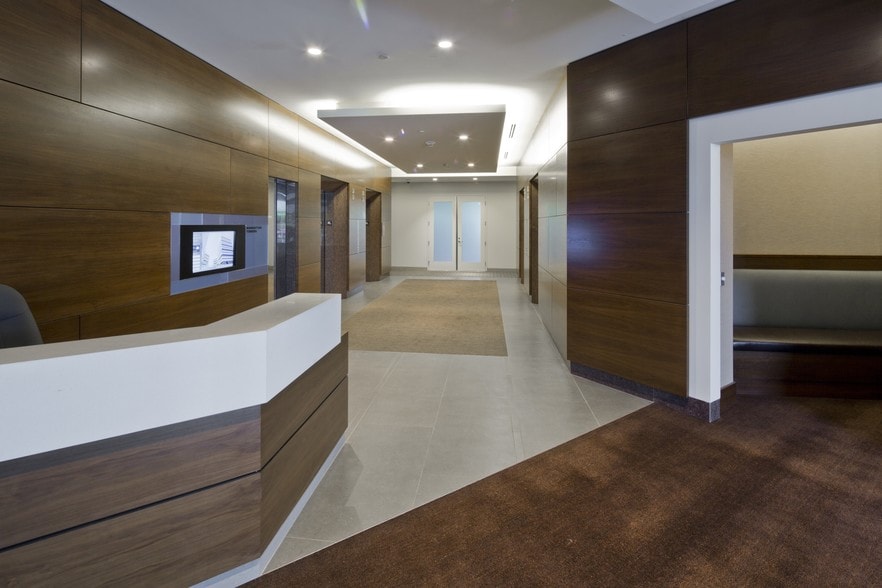 1230 Rosecrans Ave, Manhattan Beach, CA for lease - Interior Photo - Image 2 of 83