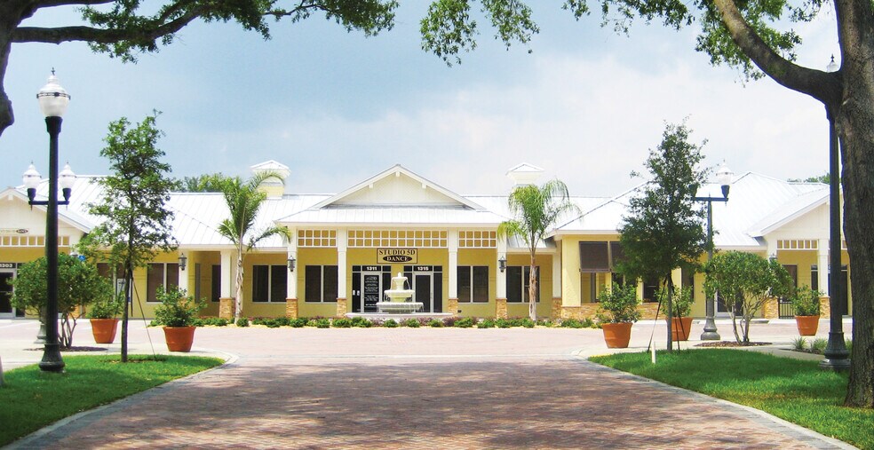1305-1335 Winter Springs Blvd, Winter Springs, FL à louer - Photo du bâtiment - Image 1 de 2