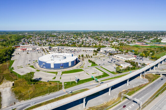 Plus de détails pour 3220 St Jean-Yves, Kirkland, QC - Commerce de détail à louer