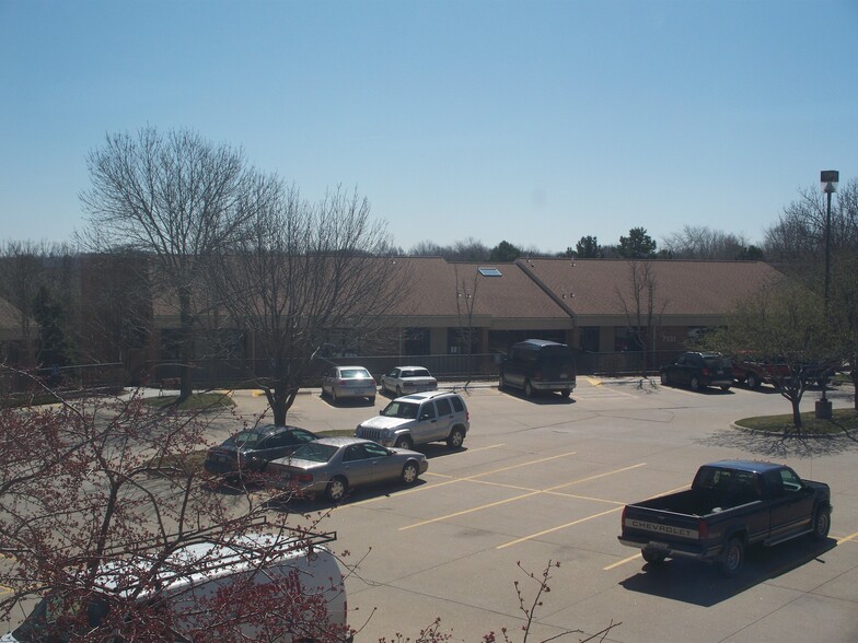 7131 A St, Lincoln, NE for lease - Building Photo - Image 2 of 2