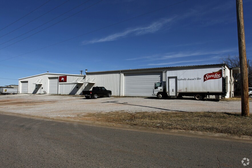 1515-1531 N Tucker Ave, Shawnee, OK à vendre - Photo du bâtiment - Image 2 de 2