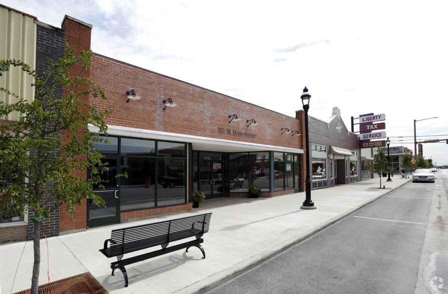 110 W Main St, Grand Prairie, TX for lease - Primary Photo - Image 1 of 13