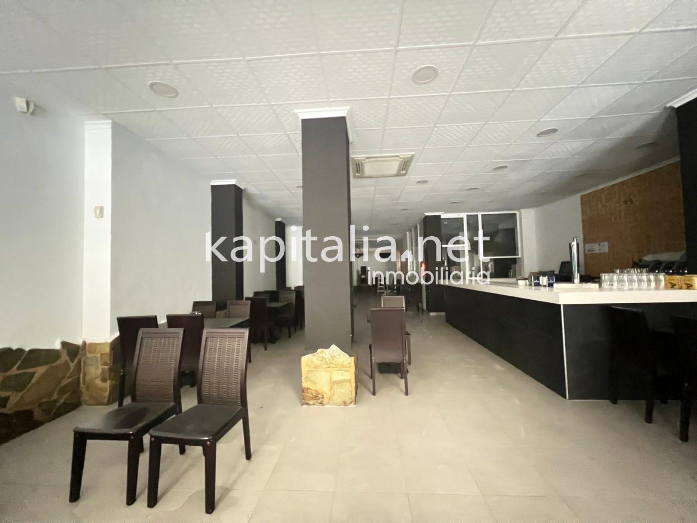 Commerce de détail dans Ontinyent, Valencia à louer Photo du bâtiment- Image 1 de 9